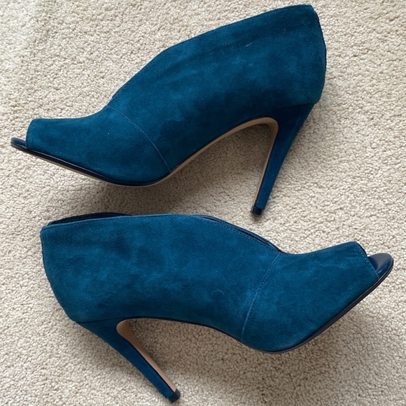 Like New! Halogen Women’s Hakatrina Teal Suede Peep Toe Bootie Heels - Picture 5 of 12